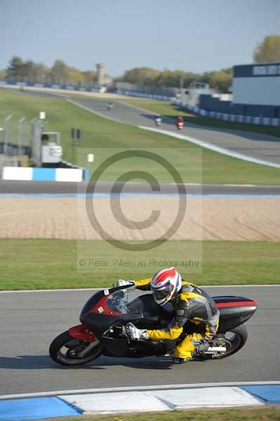 Motorcycle action photographs;Trackday digital images;donington;donington park leicestershire;donington photographs;event digital images;eventdigitalimages;no limits trackday;peter wileman photography;trackday;trackday photos