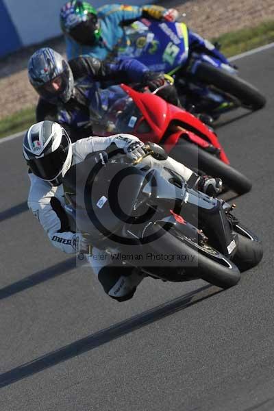 Motorcycle action photographs;Trackday digital images;donington;donington park leicestershire;donington photographs;event digital images;eventdigitalimages;no limits trackday;peter wileman photography;trackday;trackday photos