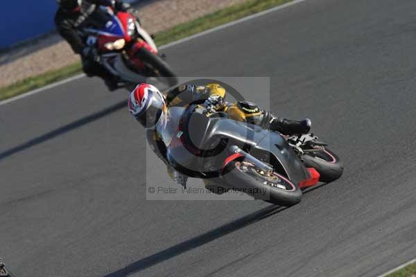 Motorcycle action photographs;Trackday digital images;donington;donington park leicestershire;donington photographs;event digital images;eventdigitalimages;no limits trackday;peter wileman photography;trackday;trackday photos