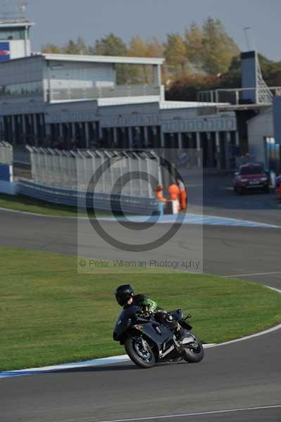 Motorcycle action photographs;Trackday digital images;donington;donington park leicestershire;donington photographs;event digital images;eventdigitalimages;no limits trackday;peter wileman photography;trackday;trackday photos