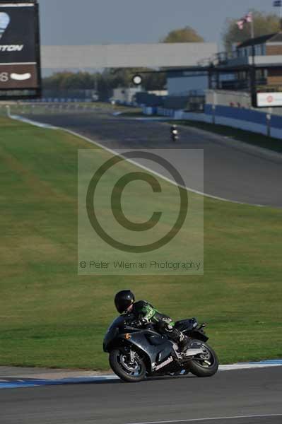 Motorcycle action photographs;Trackday digital images;donington;donington park leicestershire;donington photographs;event digital images;eventdigitalimages;no limits trackday;peter wileman photography;trackday;trackday photos