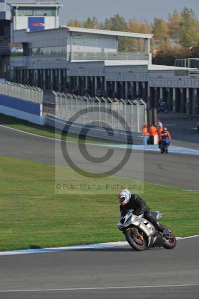 Motorcycle action photographs;Trackday digital images;donington;donington park leicestershire;donington photographs;event digital images;eventdigitalimages;no limits trackday;peter wileman photography;trackday;trackday photos
