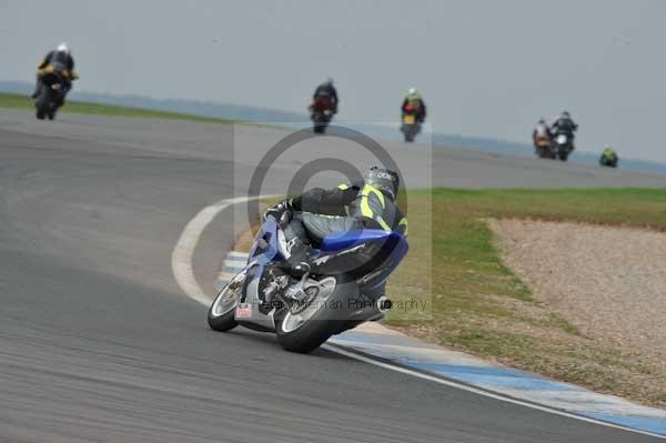 Motorcycle action photographs;Trackday digital images;donington;donington park leicestershire;donington photographs;event digital images;eventdigitalimages;no limits trackday;peter wileman photography;trackday;trackday photos