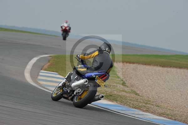 Motorcycle action photographs;Trackday digital images;donington;donington park leicestershire;donington photographs;event digital images;eventdigitalimages;no limits trackday;peter wileman photography;trackday;trackday photos