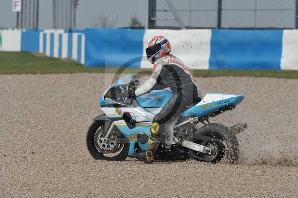 Motorcycle action photographs;Trackday digital images;donington;donington park leicestershire;donington photographs;event digital images;eventdigitalimages;no limits trackday;peter wileman photography;trackday;trackday photos