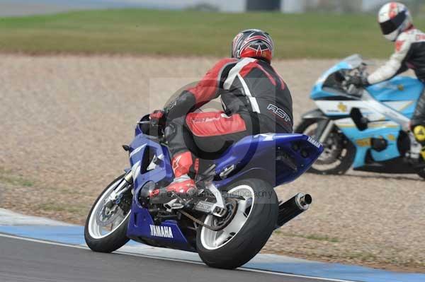 Motorcycle action photographs;Trackday digital images;donington;donington park leicestershire;donington photographs;event digital images;eventdigitalimages;no limits trackday;peter wileman photography;trackday;trackday photos