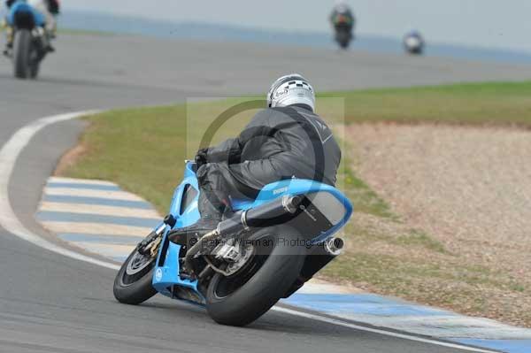 Motorcycle action photographs;Trackday digital images;donington;donington park leicestershire;donington photographs;event digital images;eventdigitalimages;no limits trackday;peter wileman photography;trackday;trackday photos