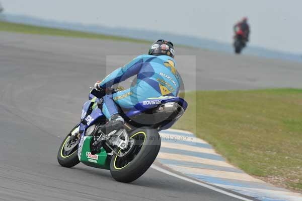 Motorcycle action photographs;Trackday digital images;donington;donington park leicestershire;donington photographs;event digital images;eventdigitalimages;no limits trackday;peter wileman photography;trackday;trackday photos
