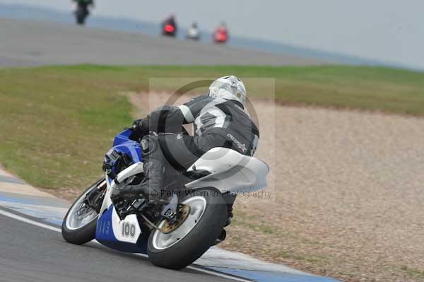Motorcycle action photographs;Trackday digital images;donington;donington park leicestershire;donington photographs;event digital images;eventdigitalimages;no limits trackday;peter wileman photography;trackday;trackday photos
