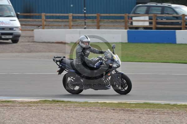 Motorcycle action photographs;Trackday digital images;donington;donington park leicestershire;donington photographs;event digital images;eventdigitalimages;no limits trackday;peter wileman photography;trackday;trackday photos