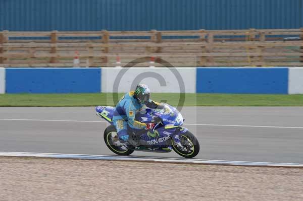 Motorcycle action photographs;Trackday digital images;donington;donington park leicestershire;donington photographs;event digital images;eventdigitalimages;no limits trackday;peter wileman photography;trackday;trackday photos