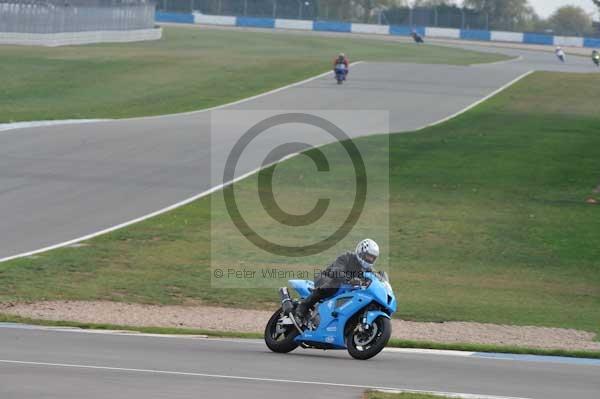 Motorcycle action photographs;Trackday digital images;donington;donington park leicestershire;donington photographs;event digital images;eventdigitalimages;no limits trackday;peter wileman photography;trackday;trackday photos