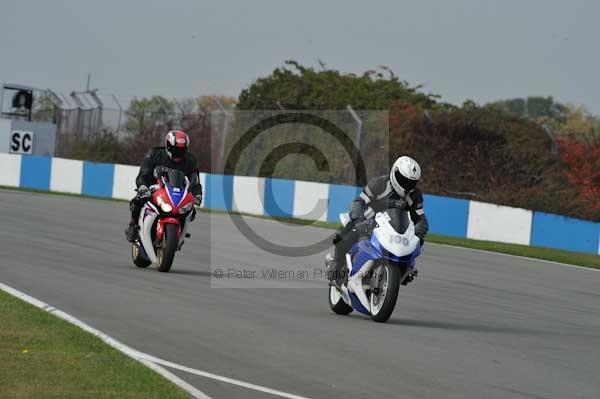 Motorcycle action photographs;Trackday digital images;donington;donington park leicestershire;donington photographs;event digital images;eventdigitalimages;no limits trackday;peter wileman photography;trackday;trackday photos