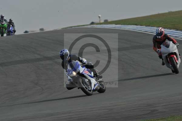 Motorcycle action photographs;Trackday digital images;donington;donington park leicestershire;donington photographs;event digital images;eventdigitalimages;no limits trackday;peter wileman photography;trackday;trackday photos