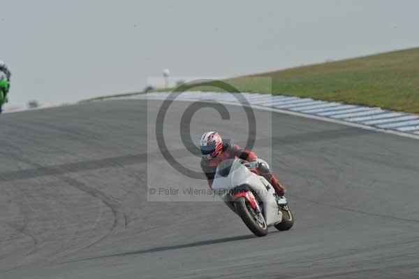 Motorcycle action photographs;Trackday digital images;donington;donington park leicestershire;donington photographs;event digital images;eventdigitalimages;no limits trackday;peter wileman photography;trackday;trackday photos