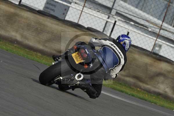 Motorcycle action photographs;Trackday digital images;donington;donington park leicestershire;donington photographs;event digital images;eventdigitalimages;no limits trackday;peter wileman photography;trackday;trackday photos