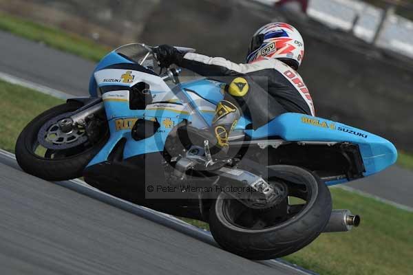 Motorcycle action photographs;Trackday digital images;donington;donington park leicestershire;donington photographs;event digital images;eventdigitalimages;no limits trackday;peter wileman photography;trackday;trackday photos