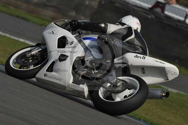 Motorcycle action photographs;Trackday digital images;donington;donington park leicestershire;donington photographs;event digital images;eventdigitalimages;no limits trackday;peter wileman photography;trackday;trackday photos