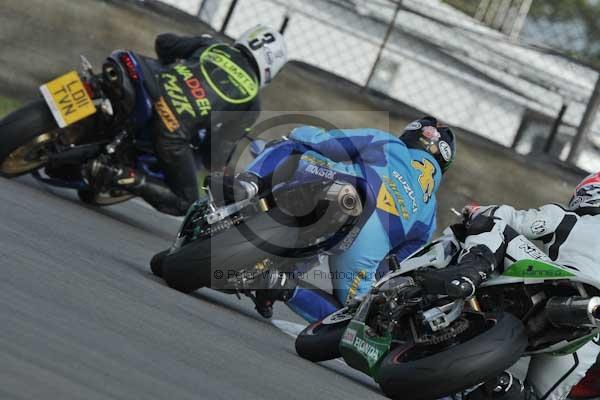 Motorcycle action photographs;Trackday digital images;donington;donington park leicestershire;donington photographs;event digital images;eventdigitalimages;no limits trackday;peter wileman photography;trackday;trackday photos