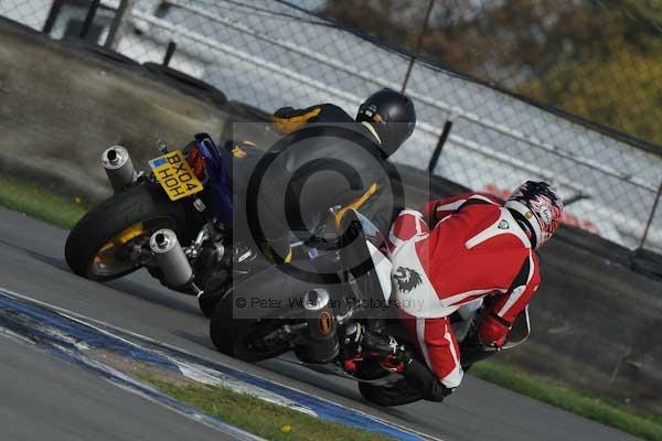 Motorcycle action photographs;Trackday digital images;donington;donington park leicestershire;donington photographs;event digital images;eventdigitalimages;no limits trackday;peter wileman photography;trackday;trackday photos
