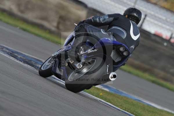Motorcycle action photographs;Trackday digital images;donington;donington park leicestershire;donington photographs;event digital images;eventdigitalimages;no limits trackday;peter wileman photography;trackday;trackday photos