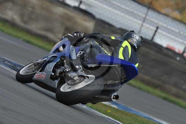 Motorcycle action photographs;Trackday digital images;donington;donington park leicestershire;donington photographs;event digital images;eventdigitalimages;no limits trackday;peter wileman photography;trackday;trackday photos
