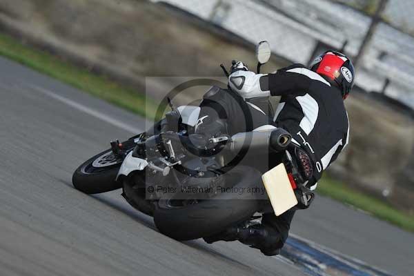 Motorcycle action photographs;Trackday digital images;donington;donington park leicestershire;donington photographs;event digital images;eventdigitalimages;no limits trackday;peter wileman photography;trackday;trackday photos