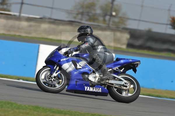 Motorcycle action photographs;Trackday digital images;donington;donington park leicestershire;donington photographs;event digital images;eventdigitalimages;no limits trackday;peter wileman photography;trackday;trackday photos