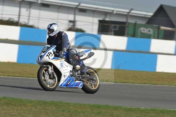 Motorcycle action photographs;Trackday digital images;donington;donington park leicestershire;donington photographs;event digital images;eventdigitalimages;no limits trackday;peter wileman photography;trackday;trackday photos