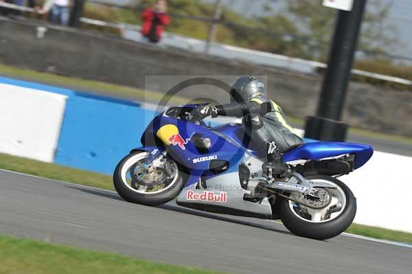 Motorcycle action photographs;Trackday digital images;donington;donington park leicestershire;donington photographs;event digital images;eventdigitalimages;no limits trackday;peter wileman photography;trackday;trackday photos