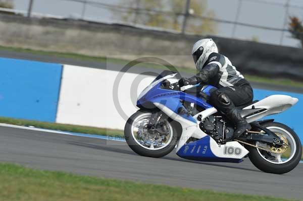 Motorcycle action photographs;Trackday digital images;donington;donington park leicestershire;donington photographs;event digital images;eventdigitalimages;no limits trackday;peter wileman photography;trackday;trackday photos