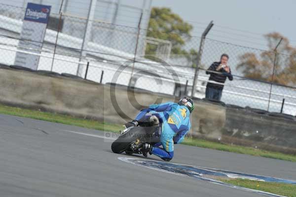 Motorcycle action photographs;Trackday digital images;donington;donington park leicestershire;donington photographs;event digital images;eventdigitalimages;no limits trackday;peter wileman photography;trackday;trackday photos