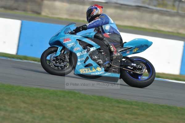 Motorcycle action photographs;Trackday digital images;donington;donington park leicestershire;donington photographs;event digital images;eventdigitalimages;no limits trackday;peter wileman photography;trackday;trackday photos