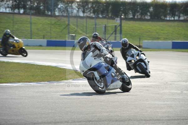 Motorcycle action photographs;Trackday digital images;donington;donington park leicestershire;donington photographs;event digital images;eventdigitalimages;no limits trackday;peter wileman photography;trackday;trackday photos
