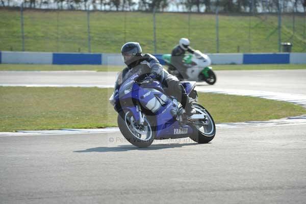 Motorcycle action photographs;Trackday digital images;donington;donington park leicestershire;donington photographs;event digital images;eventdigitalimages;no limits trackday;peter wileman photography;trackday;trackday photos