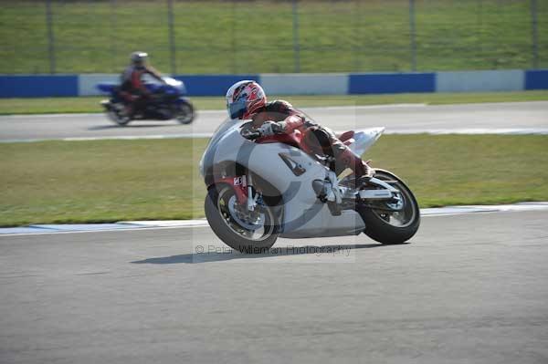 Motorcycle action photographs;Trackday digital images;donington;donington park leicestershire;donington photographs;event digital images;eventdigitalimages;no limits trackday;peter wileman photography;trackday;trackday photos
