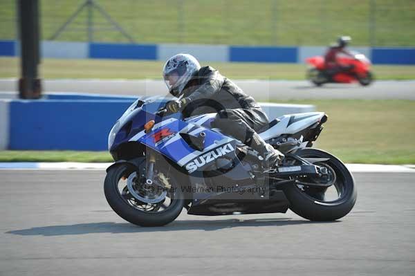 Motorcycle action photographs;Trackday digital images;donington;donington park leicestershire;donington photographs;event digital images;eventdigitalimages;no limits trackday;peter wileman photography;trackday;trackday photos