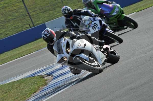 Motorcycle action photographs;Trackday digital images;donington;donington park leicestershire;donington photographs;event digital images;eventdigitalimages;no limits trackday;peter wileman photography;trackday;trackday photos