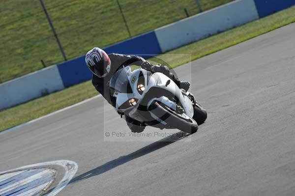 Motorcycle action photographs;Trackday digital images;donington;donington park leicestershire;donington photographs;event digital images;eventdigitalimages;no limits trackday;peter wileman photography;trackday;trackday photos