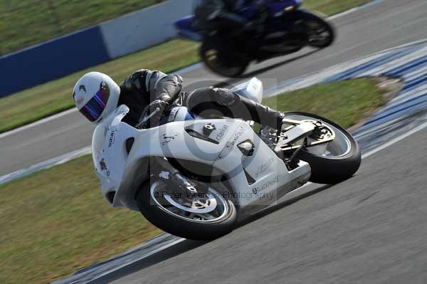 Motorcycle action photographs;Trackday digital images;donington;donington park leicestershire;donington photographs;event digital images;eventdigitalimages;no limits trackday;peter wileman photography;trackday;trackday photos