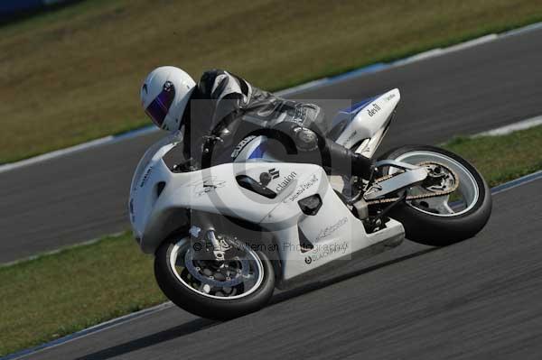 Motorcycle action photographs;Trackday digital images;donington;donington park leicestershire;donington photographs;event digital images;eventdigitalimages;no limits trackday;peter wileman photography;trackday;trackday photos