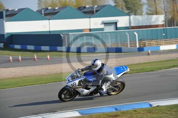 Motorcycle action photographs;Trackday digital images;donington;donington park leicestershire;donington photographs;event digital images;eventdigitalimages;no limits trackday;peter wileman photography;trackday;trackday photos