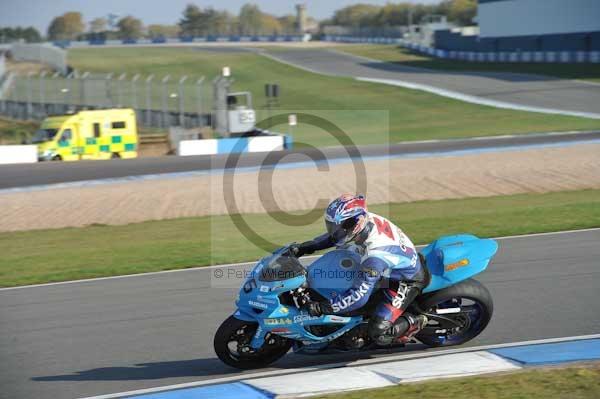 Motorcycle action photographs;Trackday digital images;donington;donington park leicestershire;donington photographs;event digital images;eventdigitalimages;no limits trackday;peter wileman photography;trackday;trackday photos