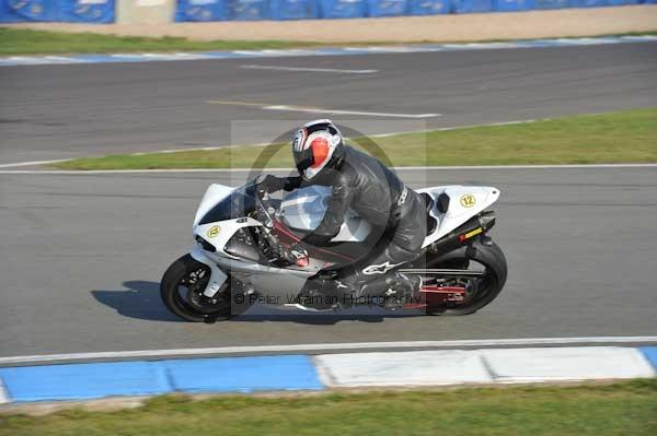 Motorcycle action photographs;Trackday digital images;donington;donington park leicestershire;donington photographs;event digital images;eventdigitalimages;no limits trackday;peter wileman photography;trackday;trackday photos