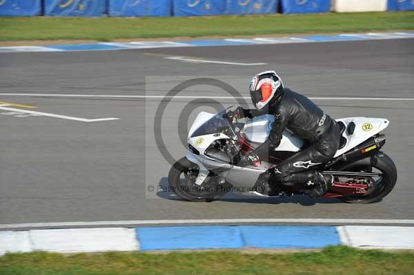 Motorcycle action photographs;Trackday digital images;donington;donington park leicestershire;donington photographs;event digital images;eventdigitalimages;no limits trackday;peter wileman photography;trackday;trackday photos