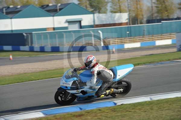 Motorcycle action photographs;Trackday digital images;donington;donington park leicestershire;donington photographs;event digital images;eventdigitalimages;no limits trackday;peter wileman photography;trackday;trackday photos