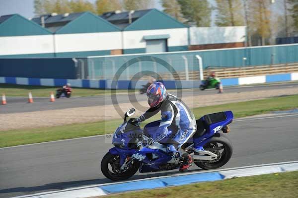 Motorcycle action photographs;Trackday digital images;donington;donington park leicestershire;donington photographs;event digital images;eventdigitalimages;no limits trackday;peter wileman photography;trackday;trackday photos