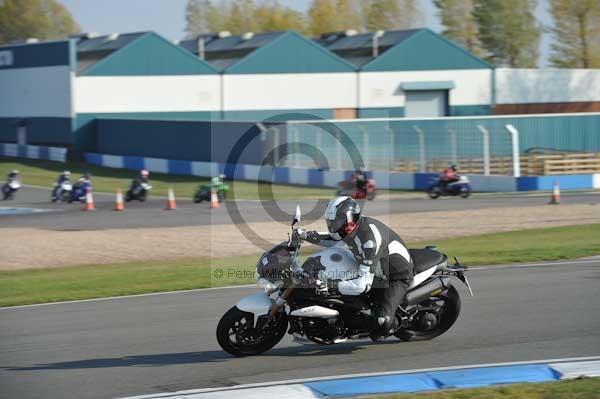 Motorcycle action photographs;Trackday digital images;donington;donington park leicestershire;donington photographs;event digital images;eventdigitalimages;no limits trackday;peter wileman photography;trackday;trackday photos