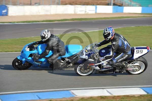 Motorcycle action photographs;Trackday digital images;donington;donington park leicestershire;donington photographs;event digital images;eventdigitalimages;no limits trackday;peter wileman photography;trackday;trackday photos