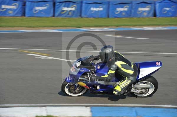 Motorcycle action photographs;Trackday digital images;donington;donington park leicestershire;donington photographs;event digital images;eventdigitalimages;no limits trackday;peter wileman photography;trackday;trackday photos